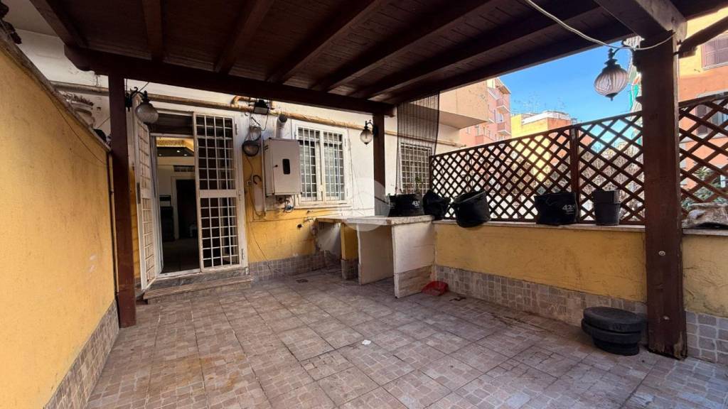 appartamento in vendita a Roma in zona Tuscolano