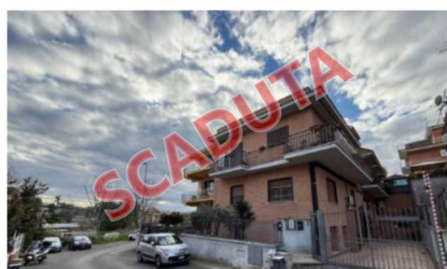 locale commerciale in vendita a Roma in zona Selva Candida