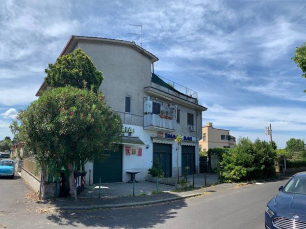 negozio in vendita a Roma in zona Acilia