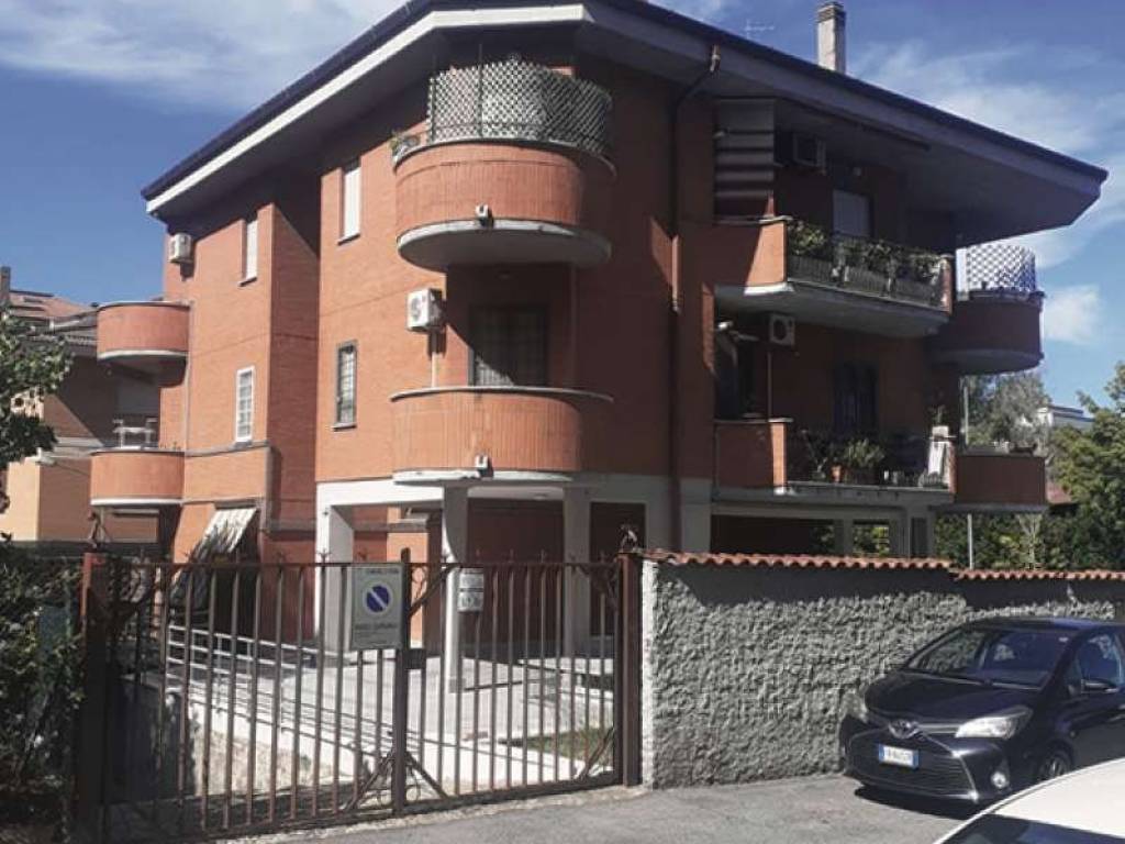 appartamento in vendita a Roma in zona Torrevecchia