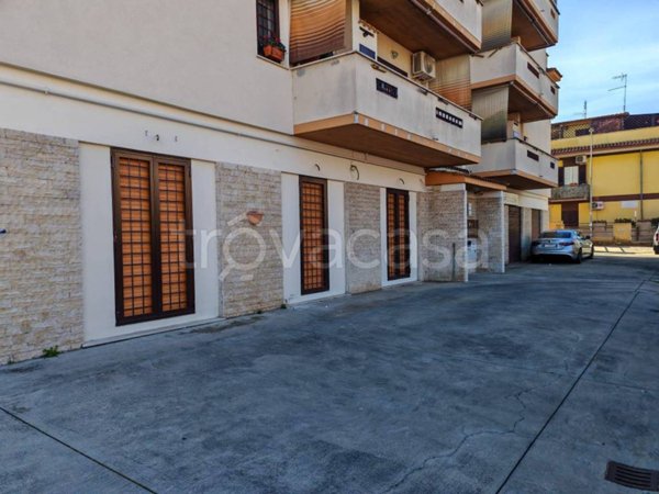 appartamento in vendita a Roma in zona Torre Angela