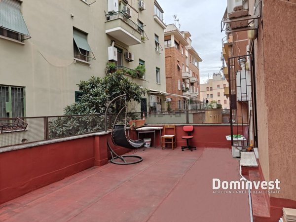 appartamento in vendita a Roma in zona Tuscolano