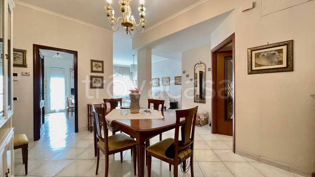 appartamento in vendita a Roma in zona Ostia