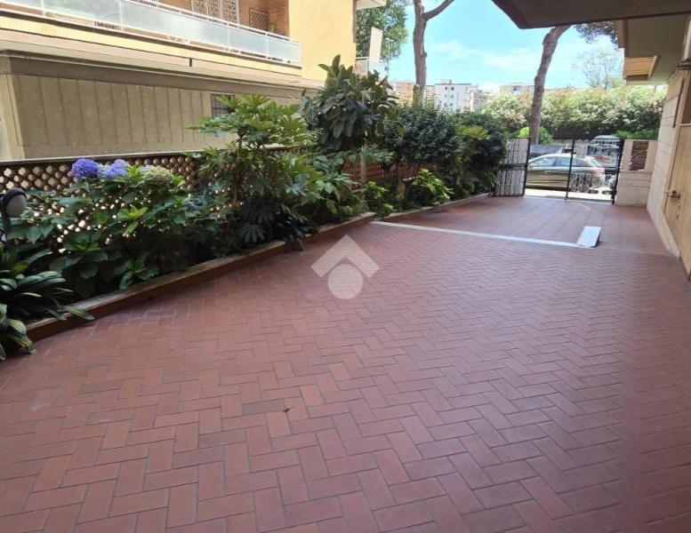 appartamento in vendita a Roma in zona Ostia