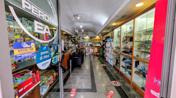 negozio in vendita a Roma in zona Dragona/Bagnoletto