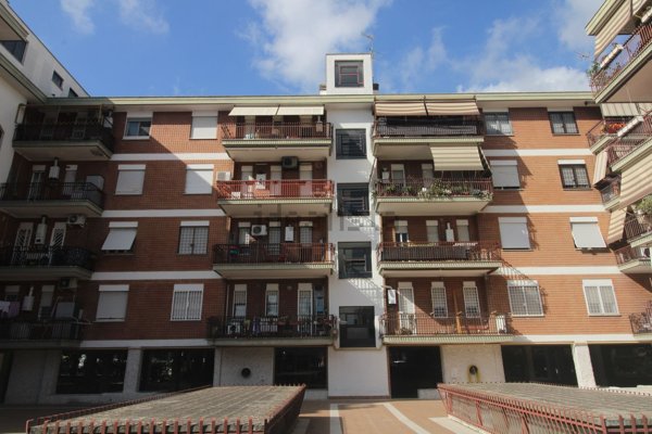 appartamento in vendita a Roma in zona Appio Claudio