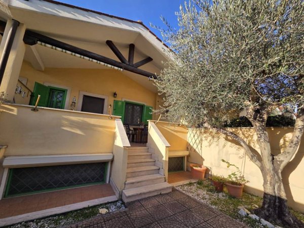 villa in vendita a Roma in zona Dragona/Bagnoletto