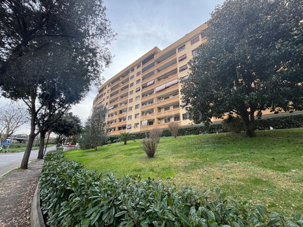 appartamento in vendita a Roma in zona Tor de' Cenci