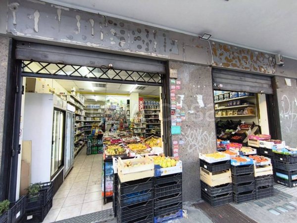 negozio in vendita a Roma in zona Appio Claudio