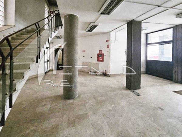 ufficio in vendita a Roma in zona Testaccio