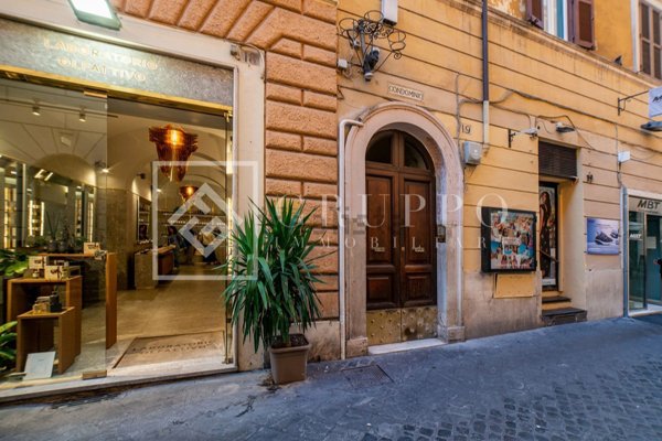 appartamento in vendita a Roma in zona Campo Marzio