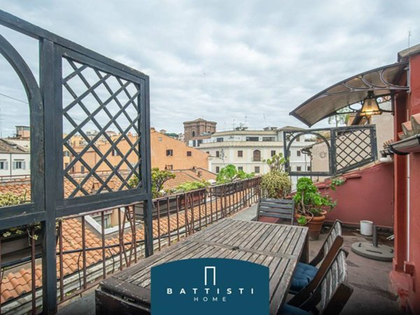 appartamento in vendita a Roma in zona Centro Storico