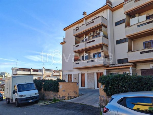 appartamento in vendita a Roma in zona Torre Angela