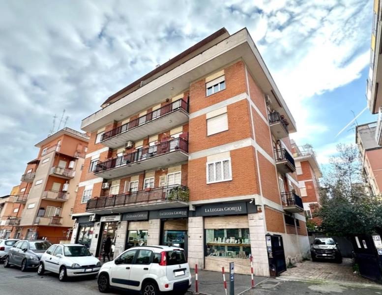 appartamento in vendita a Roma in zona Alessandrino