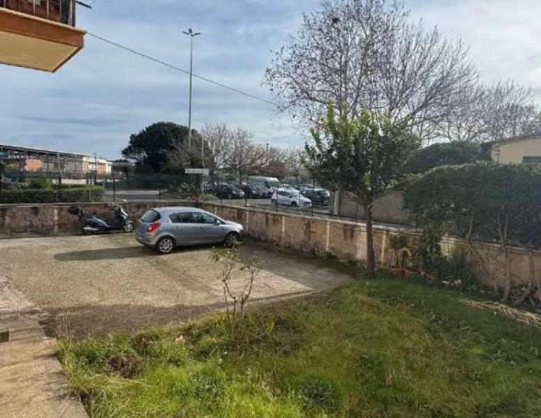 appartamento in vendita a Roma in zona Ostia