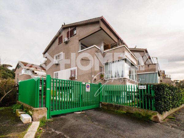 appartamento in vendita a Roma in zona Tor di Quinto