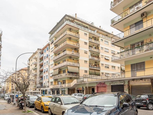 appartamento in vendita a Roma in zona Appio Claudio