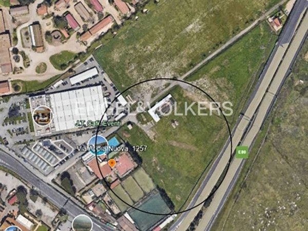 negozio in vendita a Roma in zona Appio Claudio