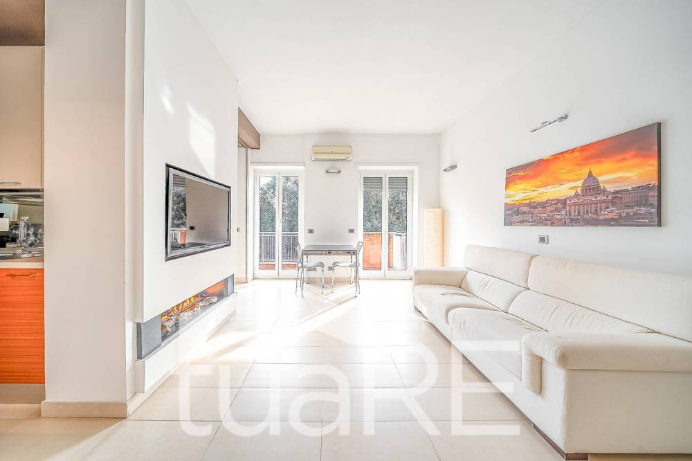 appartamento in vendita a Roma in zona Ardeatino