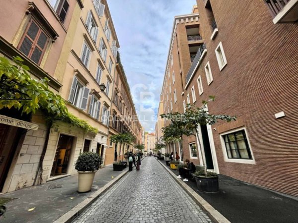 appartamento in vendita a Roma in zona Campo Marzio