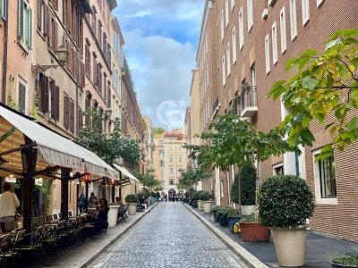 appartamento in vendita a Roma in zona Campo Marzio