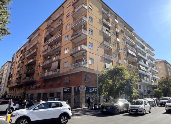 appartamento in vendita a Roma in zona Don Bosco