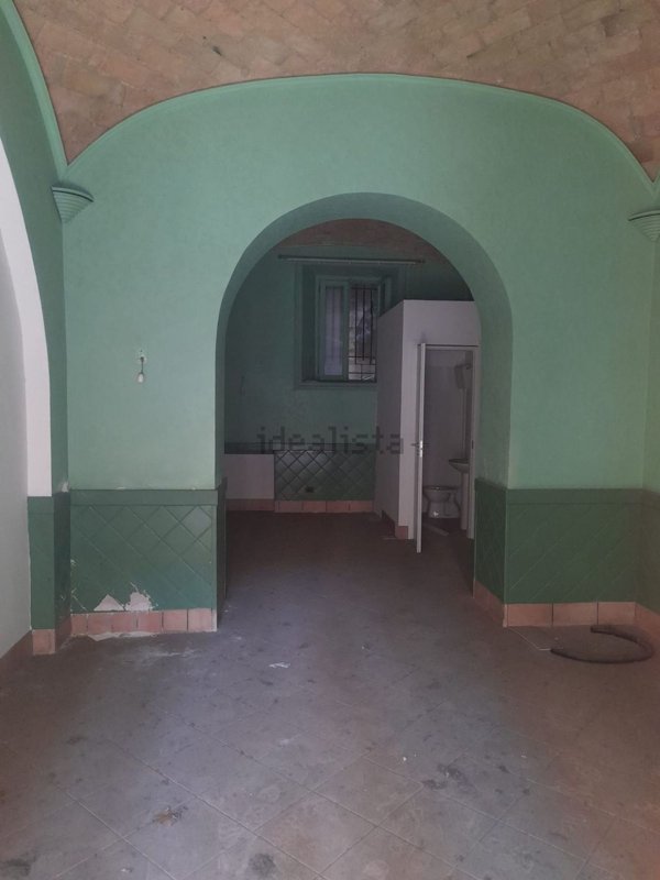 locale commerciale in vendita a Roma in zona Salario