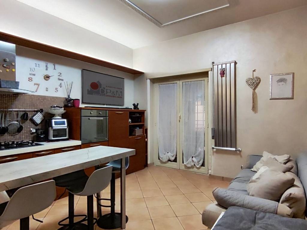 appartamento in vendita a Roma in zona Appio Latino