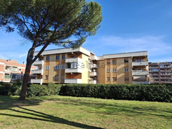 appartamento in vendita a Roma in zona Ponte Mammolo