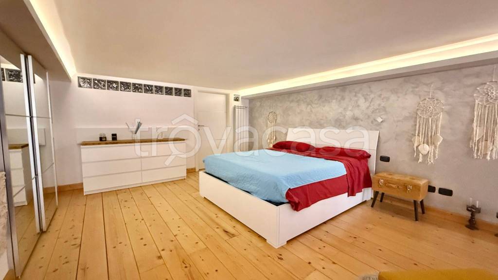 appartamento in vendita a Roma in zona Colle del Sole