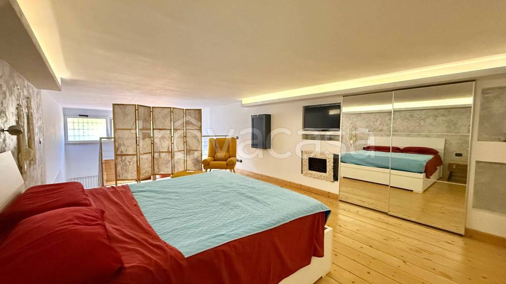 appartamento in vendita a Roma in zona Colle del Sole