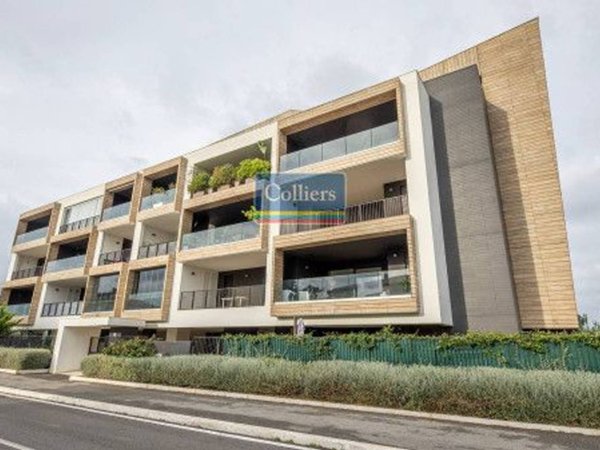 appartamento in vendita a Roma in zona Sette Bagni