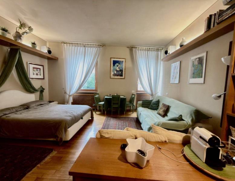 appartamento in vendita a Roma in zona Rione Monti/Campitelli