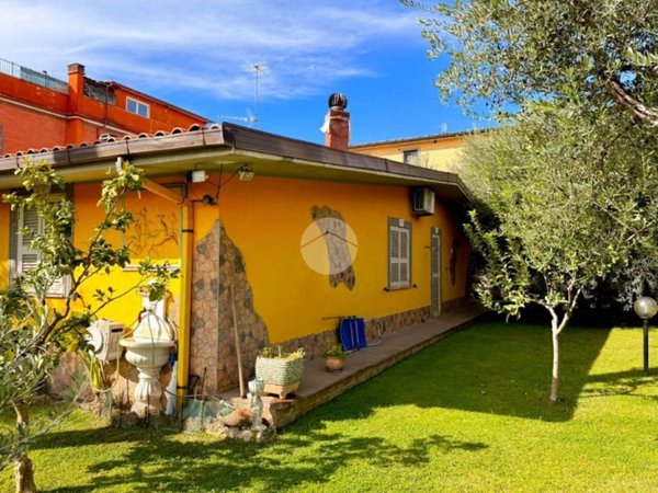 casa indipendente in vendita a Roma in zona Borghesiana