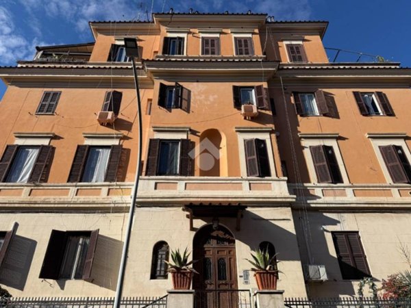appartamento in vendita a Roma in zona Appio Latino