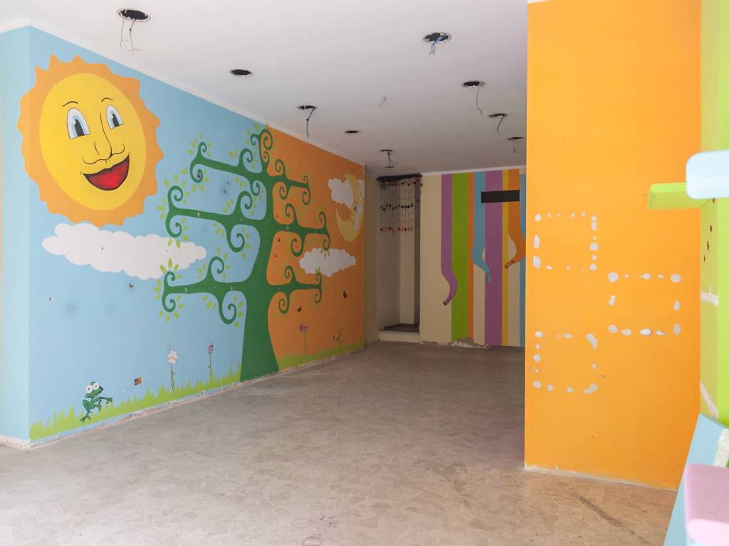 negozio in vendita a Roma in zona Ardeatino