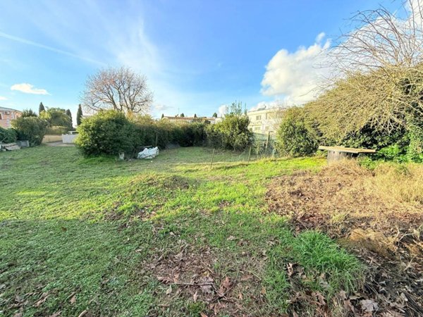 terreno agricolo in vendita a Roma in zona Infernetto