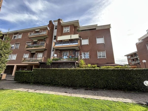 appartamento in vendita a Roma in zona Casalotti