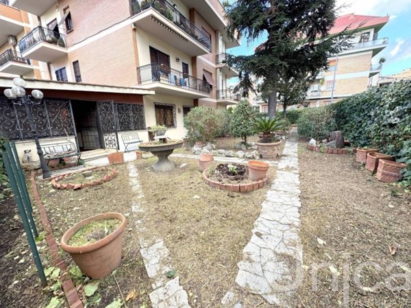 appartamento in vendita a Roma in zona Torrevecchia