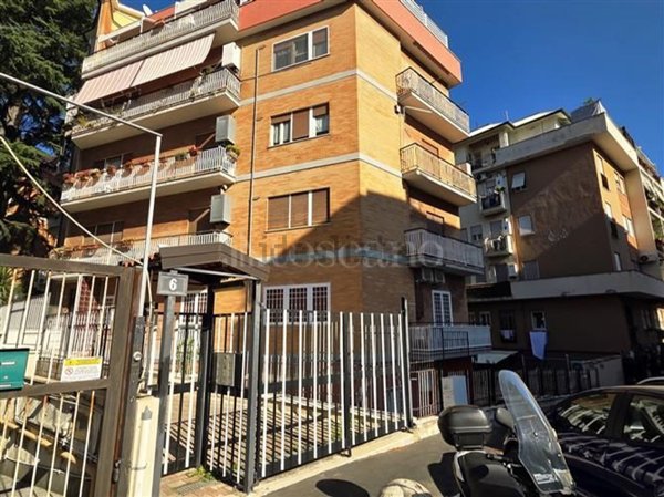 appartamento in vendita a Roma in zona Portuense