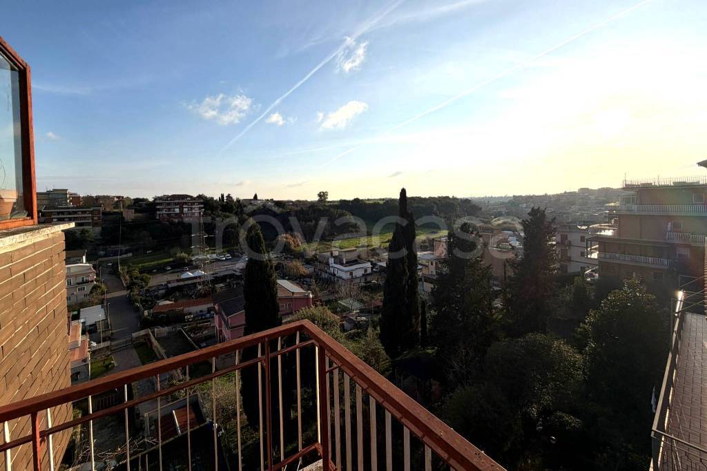 appartamento in vendita a Roma in zona Montespaccato