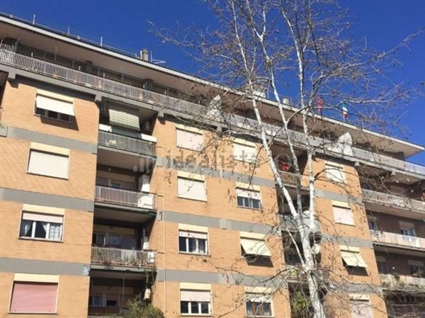 appartamento in vendita a Roma in zona Ostia