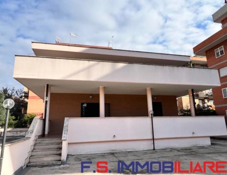 casa indipendente in vendita a Roma in zona Alessandrino