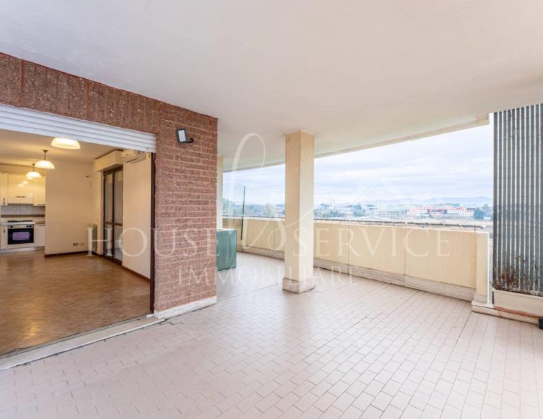 appartamento in vendita a Roma in zona Casal Monastero