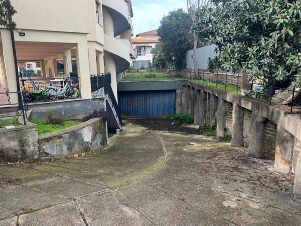 negozio in vendita a Roma in zona Ponte Galeria