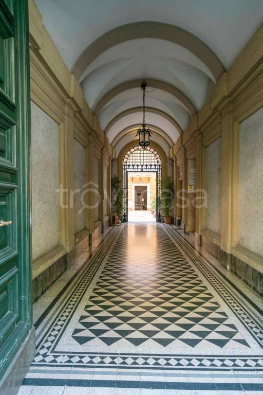 appartamento in vendita a Roma in zona Esquilino