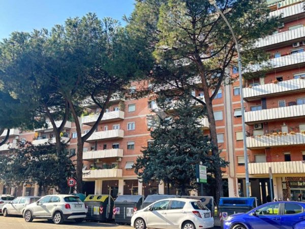 appartamento in vendita a Roma in zona Cinecittà