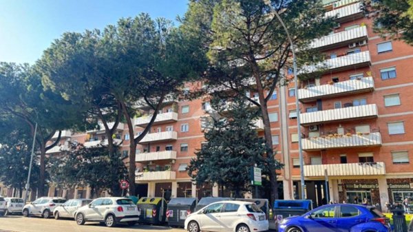 appartamento in vendita a Roma in zona Cinecittà