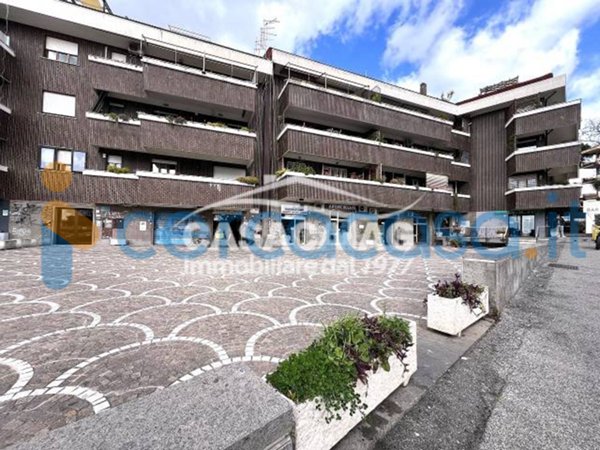 appartamento in vendita a Roma in zona Axa