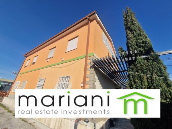 locale commerciale in vendita a Roma in zona Ardeatino